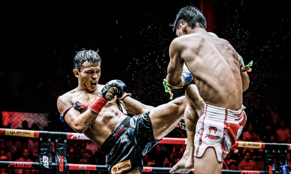 Ringside Muay Thai Live Experience at Rajadamnern Stadium
