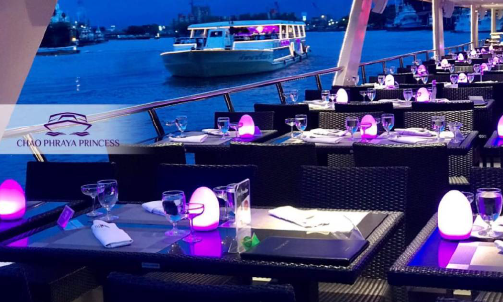 Chao Phraya Princess Dinner Cruise with Bangkok Night Views