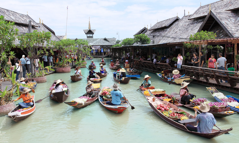 Pattaya Floating Market Cultural Park