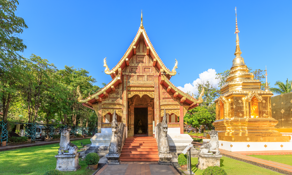 Sacred Temples & Market Treasures: Wat Phra Singh, Wat Chedi Luang, and Wat Chiang Man (Self-Guide)