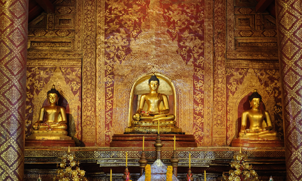 Sacred Temples & Market Treasures: Wat Phra Singh, Wat Chedi Luang, and Wat Chiang Man (Self-Guide)